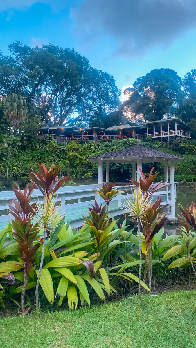 Best things to do in Oahu dinner at Haleiwa Joe