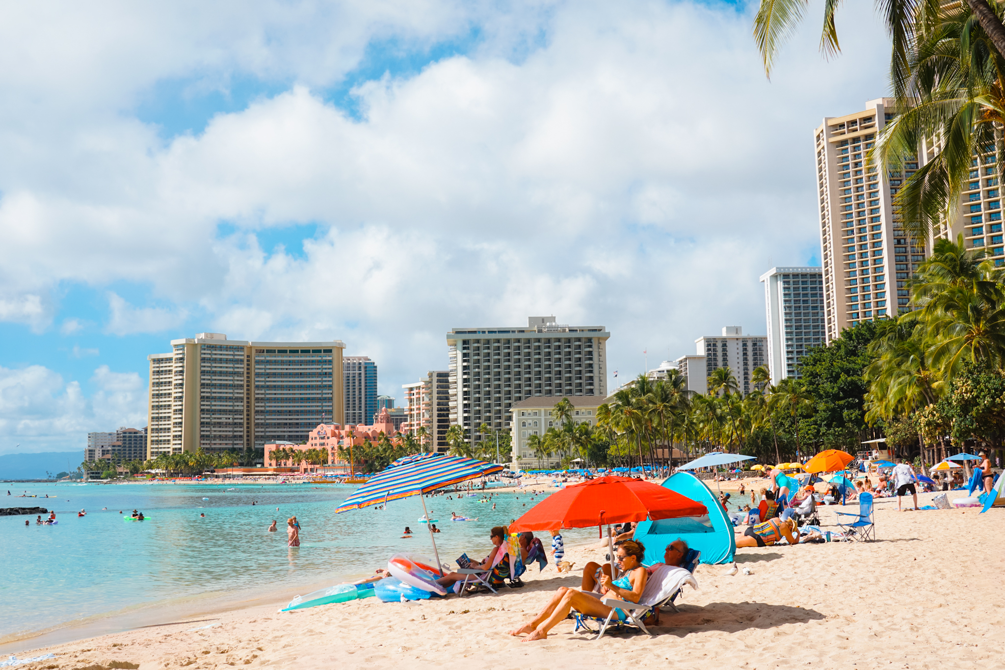 Waikiki Beach: the most iconic beach in Oahu